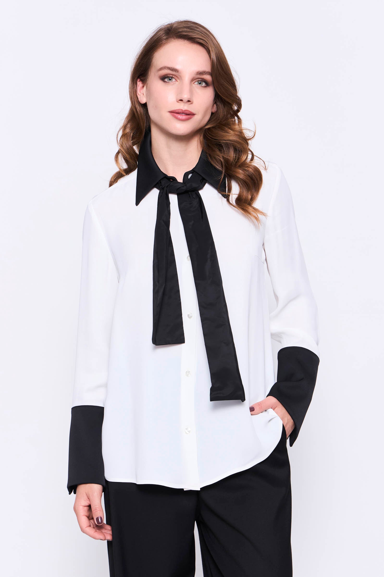Camisa Bicolor con Corbatin_Blanca