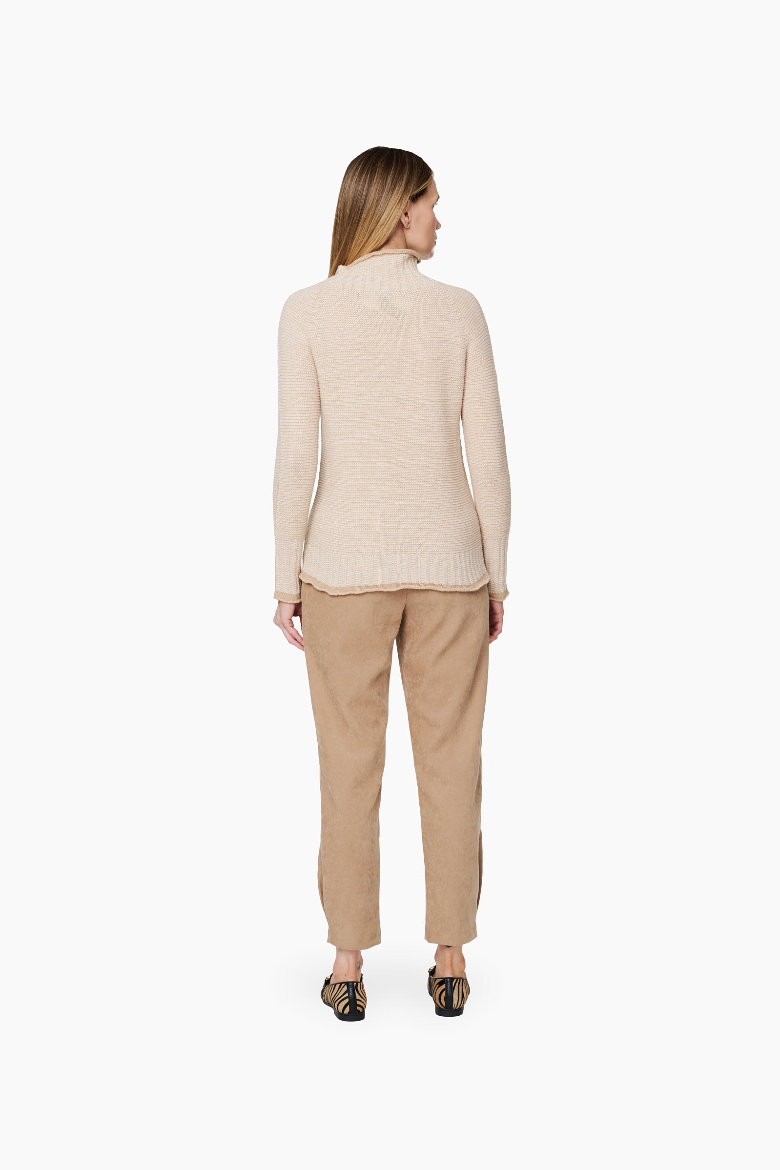 Sweater Cuello Subido Guarda Camel