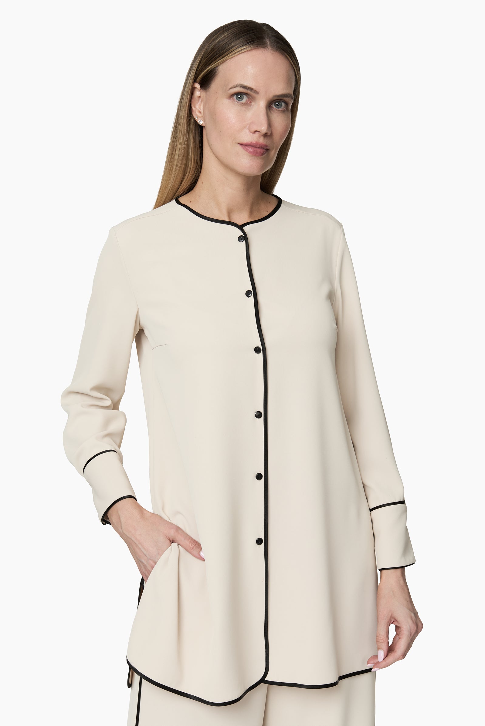 Kimono Corto Cinta Negra Costado _ Crema