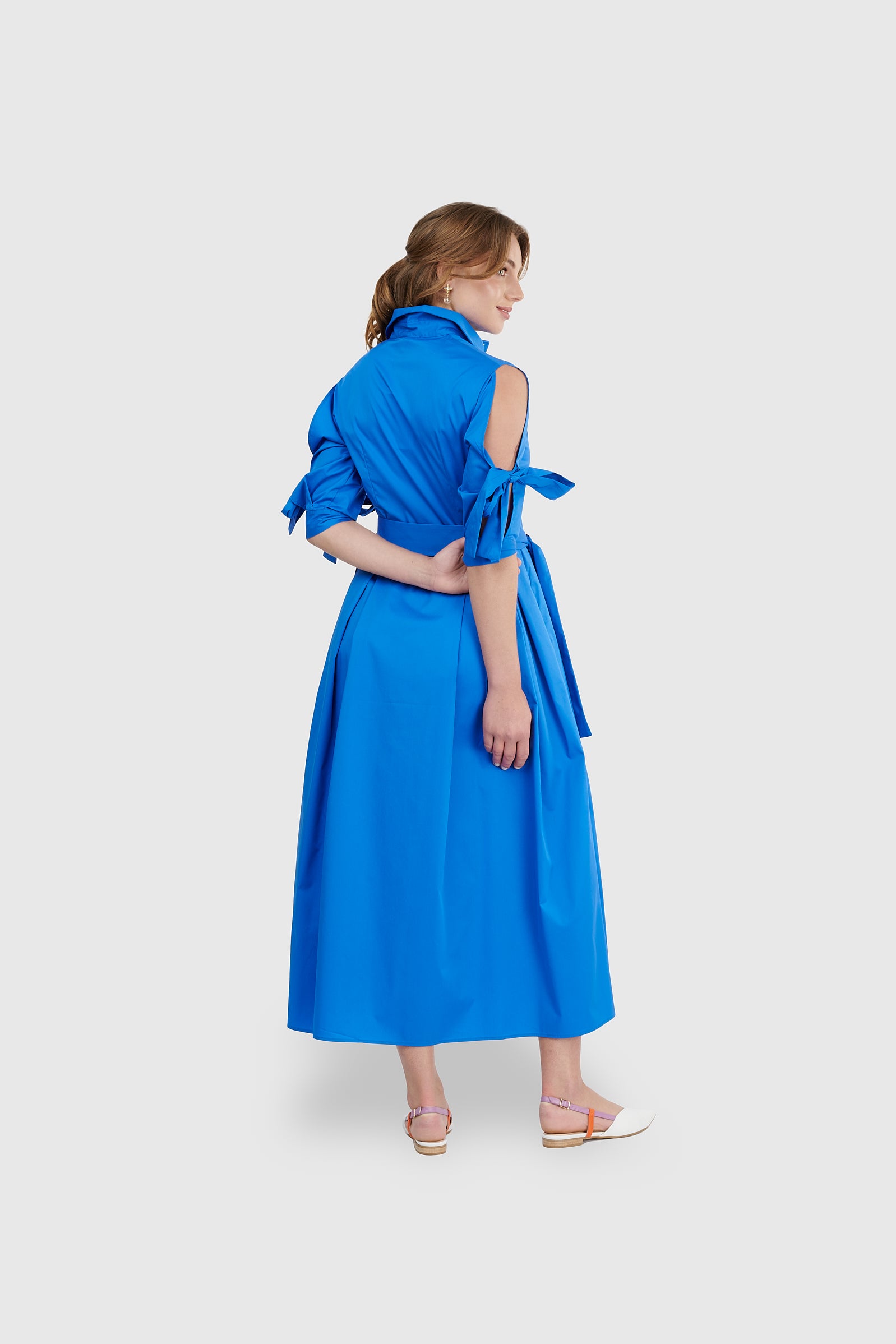 Vestido largo lazo abertura mangas azul rey
