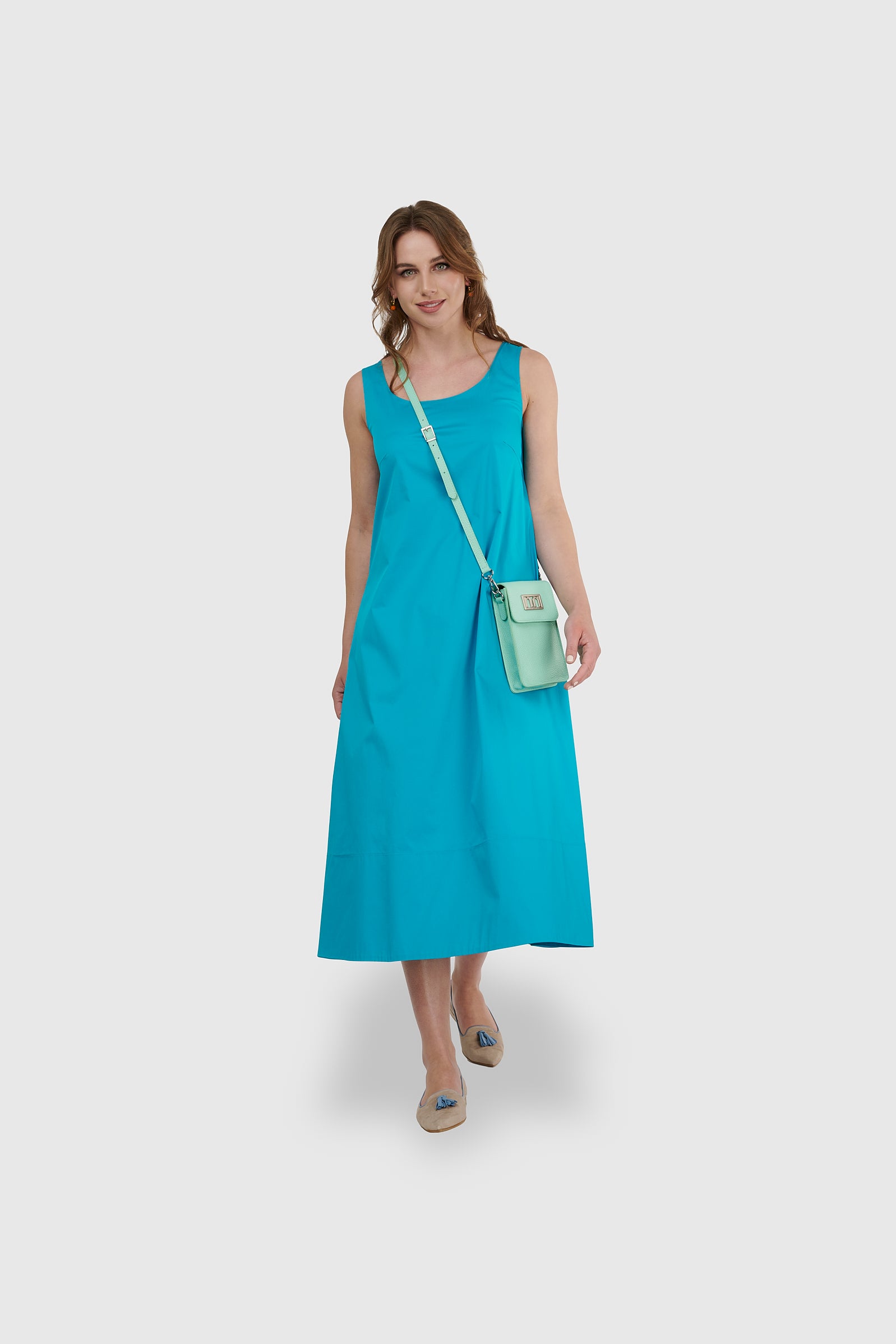Vestido largo solera lazo atrás turquesa