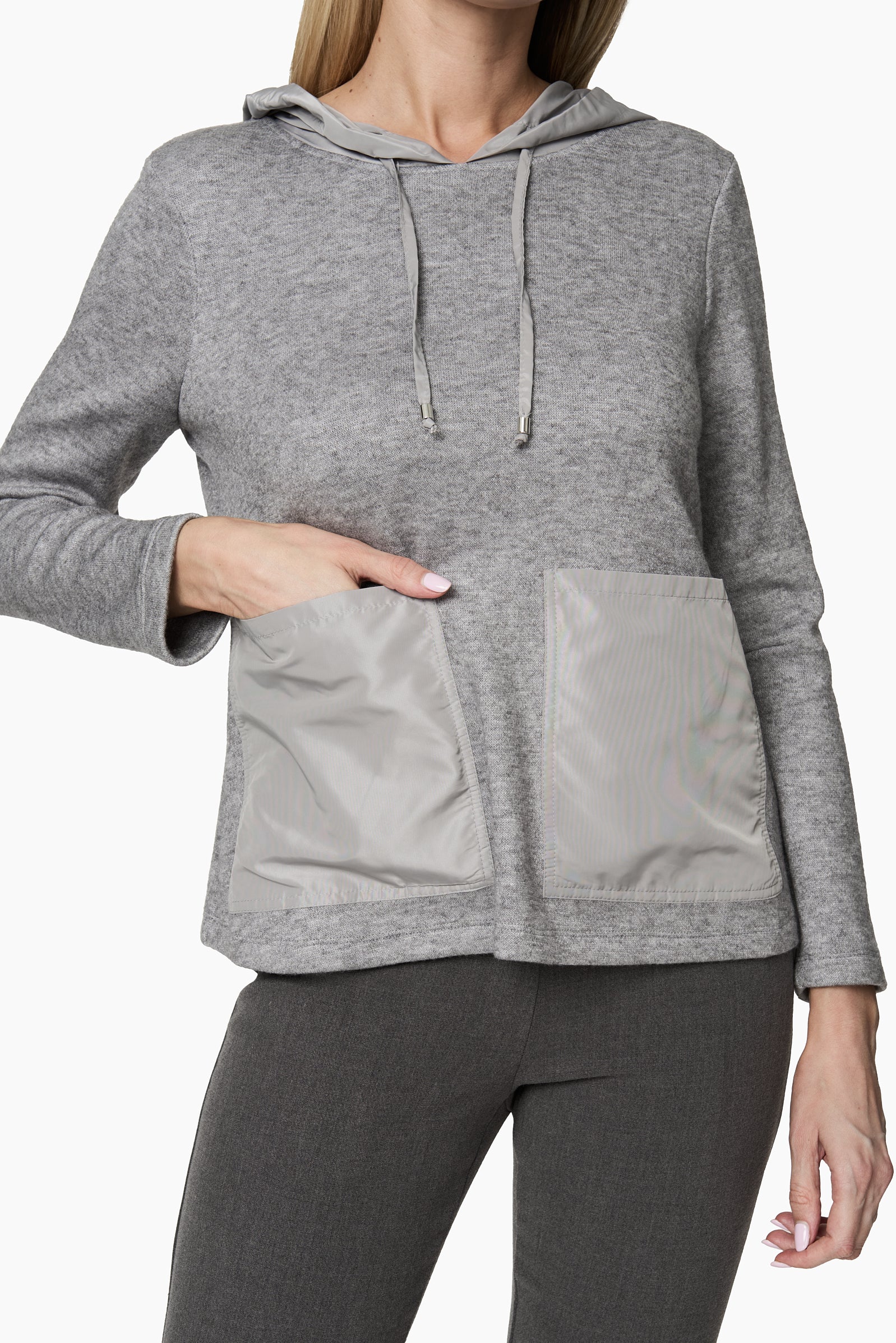 Sweater con Capuchón_Gris