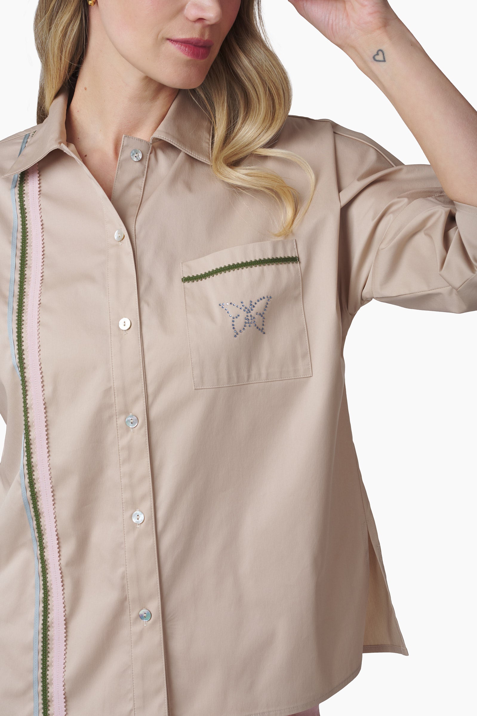 Camisa Bolsillo Fantasía Strass Camel